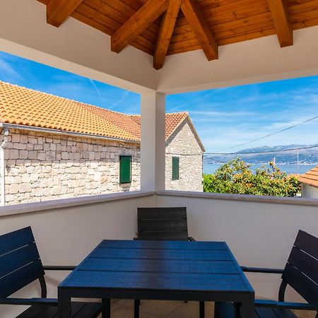 Apartmani Canaki Супетар Экстерьер фото