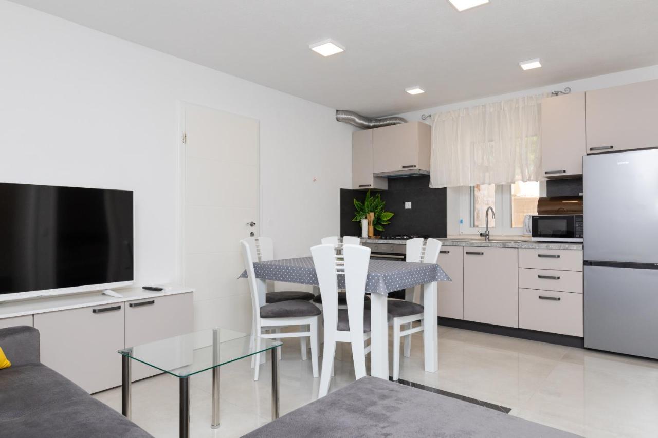 Apartmani Canaki Супетар Экстерьер фото