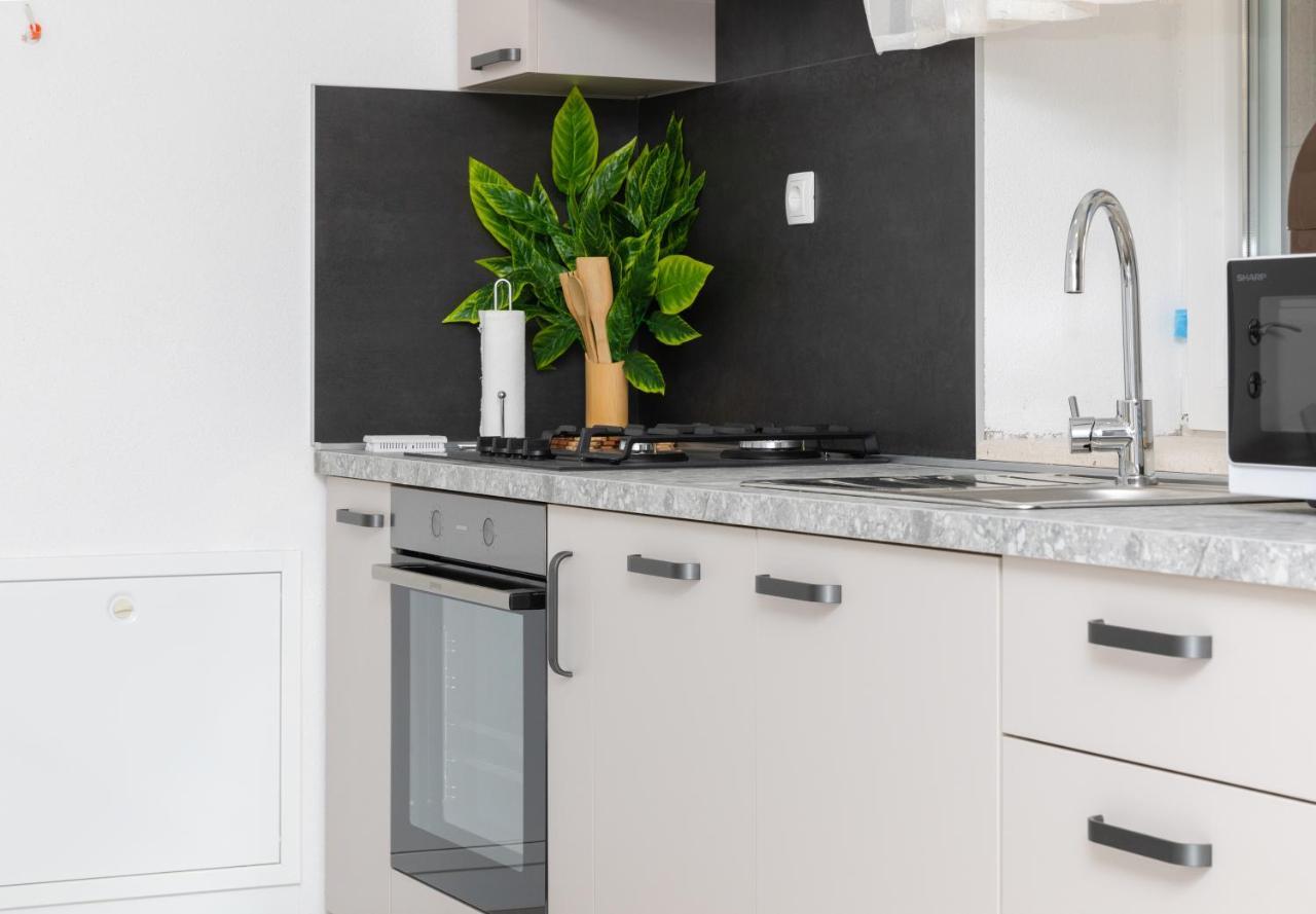 Apartmani Canaki Супетар Экстерьер фото