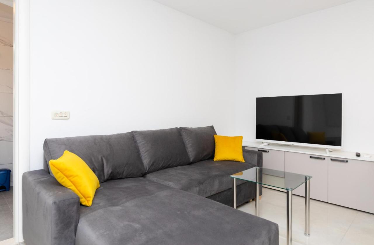 Apartmani Canaki Супетар Экстерьер фото